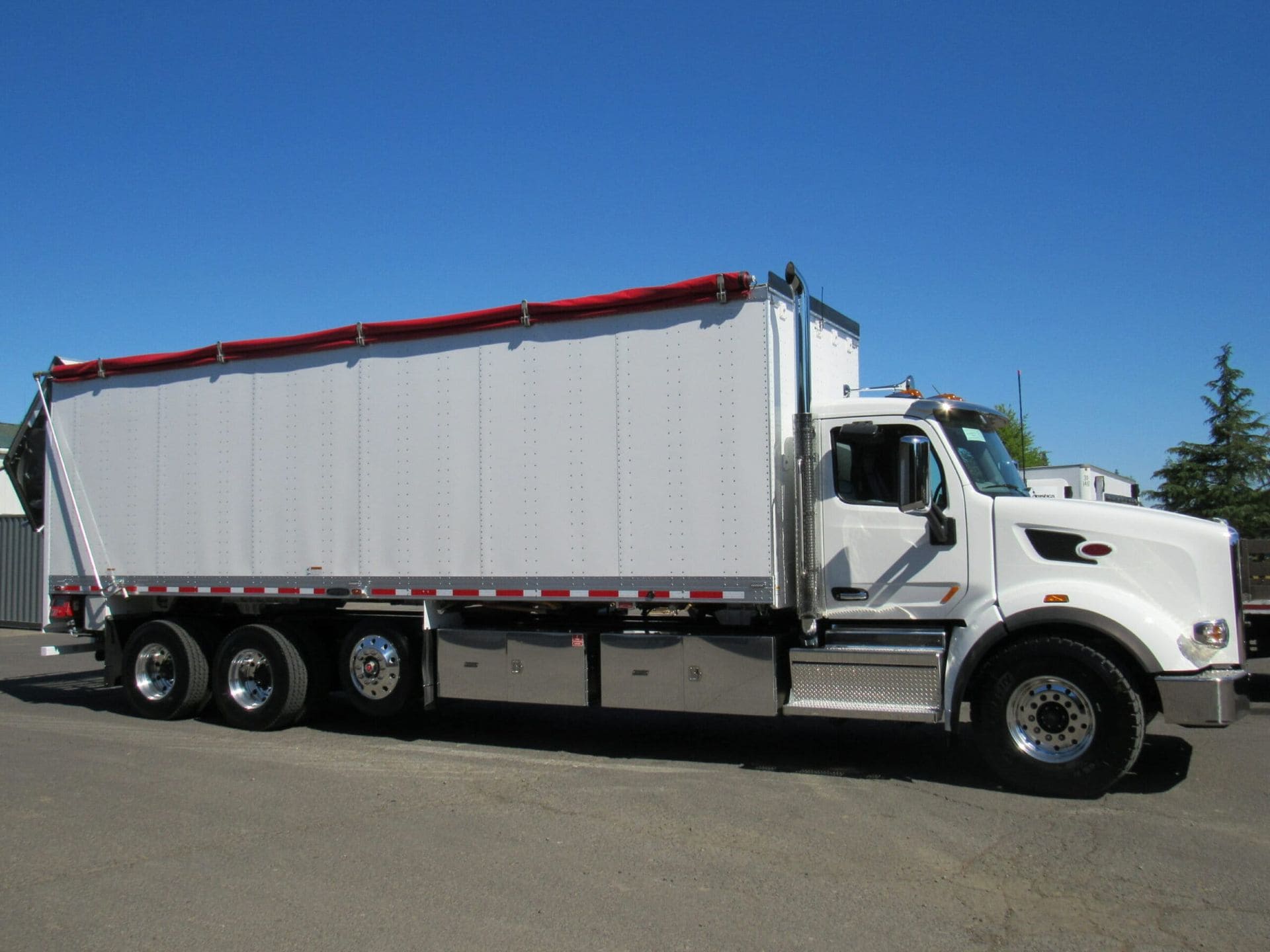 Express Blower EB bark and mulch blower truck (EB-60)
